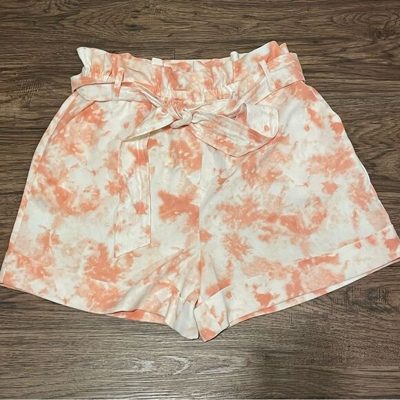 NWT BCBGeneration Tie-Dye ​​Paper Bag Shorts Pink and White TIE DYE Size Medium - Picture 2 of 13